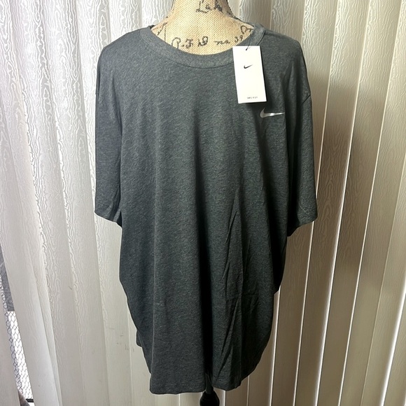 Nike Men’s Dri-Fit Gray Short Sleeve Tee Casual Comfort Sz XXL - Picture 3 of 8